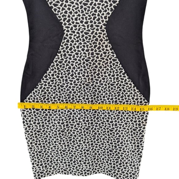 Express Bodycon Mini Dress Black White Animal Print Cap Sleeve Stretch Size 2 - Picture 9 of 10